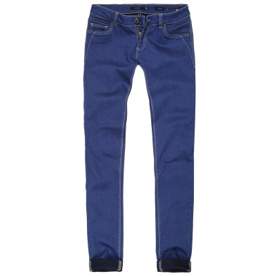 Trendy džínsy v novej kolekcii Reserved