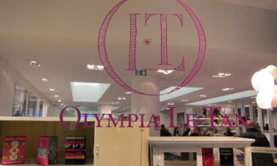 Kniha alebo kabelka? Atypický doplnok od Olympia Le-Tan