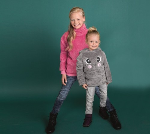 ružová fleece mikina 6 € a sivá fleece mikina 8 €