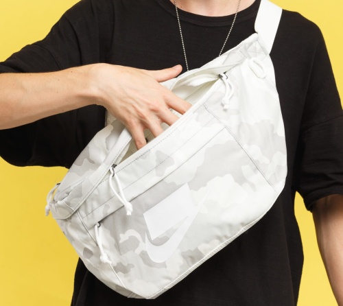 Nike NK Tech Hip Pack – AOP